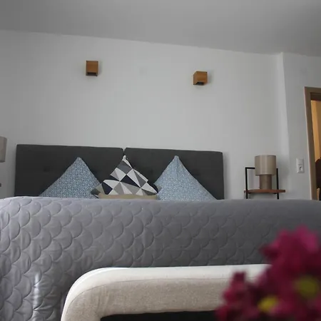Altstadthotel فندق